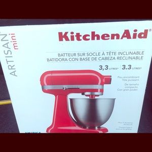 KitchenAid MINI red mixer